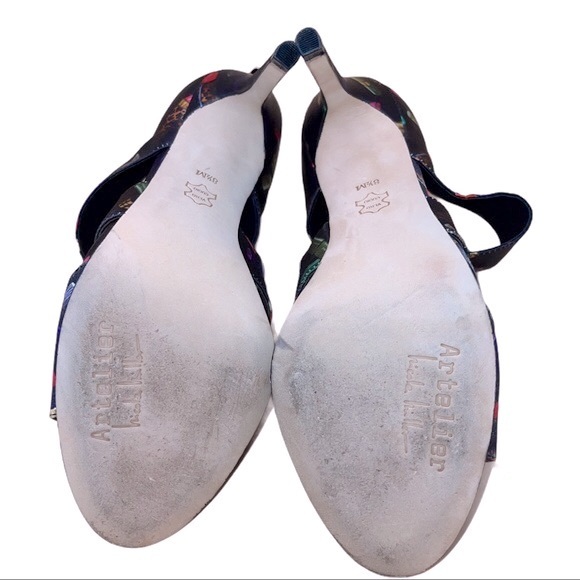 Nicole Miller~Giselle Lipstick Print Heels 💄 - Picture 8 of 10